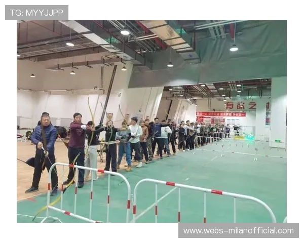 射箭赛场上演“百步穿杨”，观众哗然